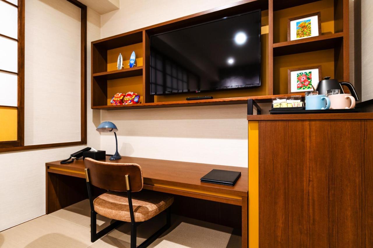 Prostyle Ryokan Naha Kenchou Mae Bagian luar foto
